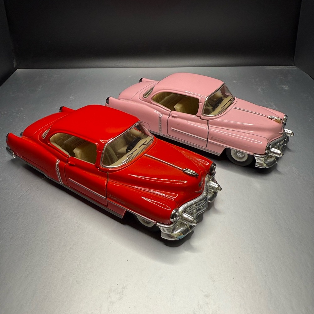 Kinsmart 1953 Cadillacs Pull Back Series 1/43 Scale Lot of 2